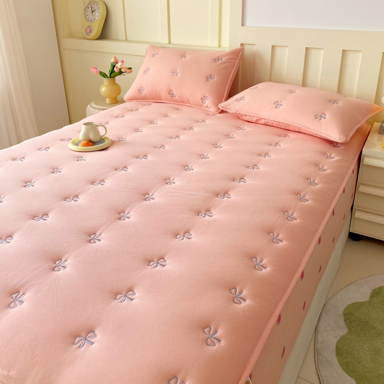 91家纺网 家纺一手货源 找家纺 尊康家纺（原磊科） 2025新款7A抗菌全棉色织水洗棉大豆棉填充床笠-同心结 同心结-粉玉