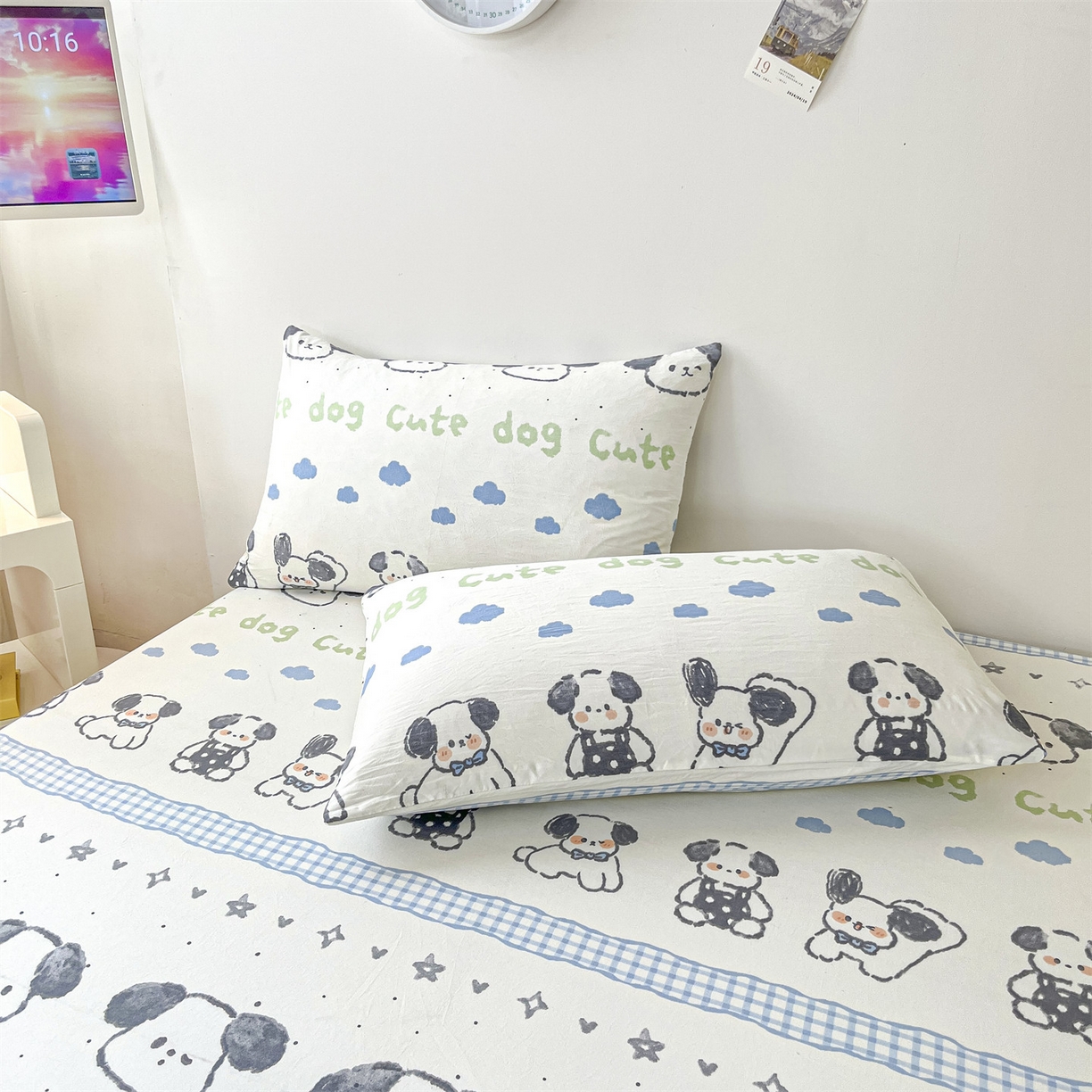 91家纺网 家纺一手货源 找家纺 盛秋家纺 2025新款A类水洗棉卡通印花床笠单品床笠单件单床笠 欢乐狗