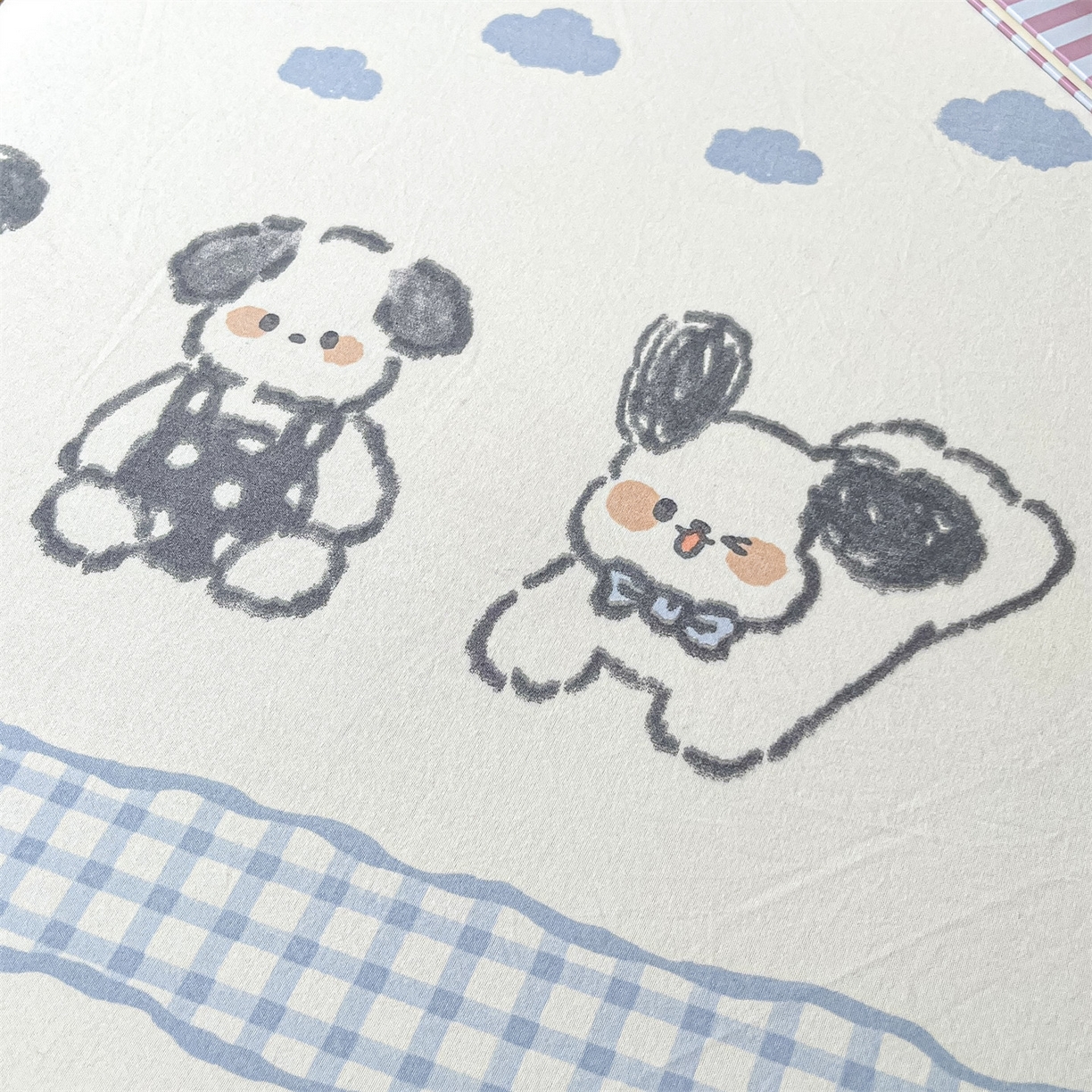 91家纺网 家纺一手货源 找家纺 盛秋家纺 2025新款A类水洗棉卡通印花床笠单品床笠单件单床笠 欢乐狗