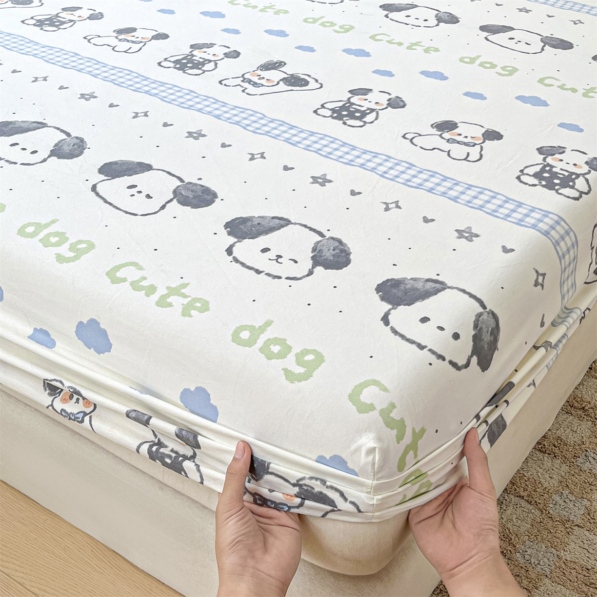 91家纺网 家纺一手货源 找家纺 盛秋家纺 2025新款A类水洗棉卡通印花床笠单品床笠单件单床笠 欢乐狗