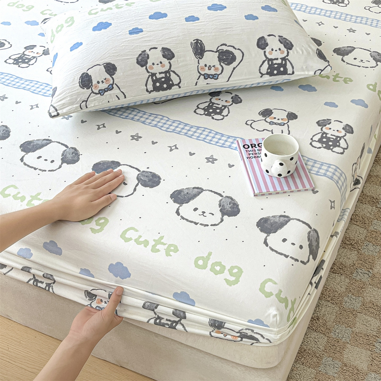 91家纺网 家纺一手货源 找家纺 盛秋家纺 2025新款A类水洗棉卡通印花床笠单品床笠单件单床笠 欢乐狗