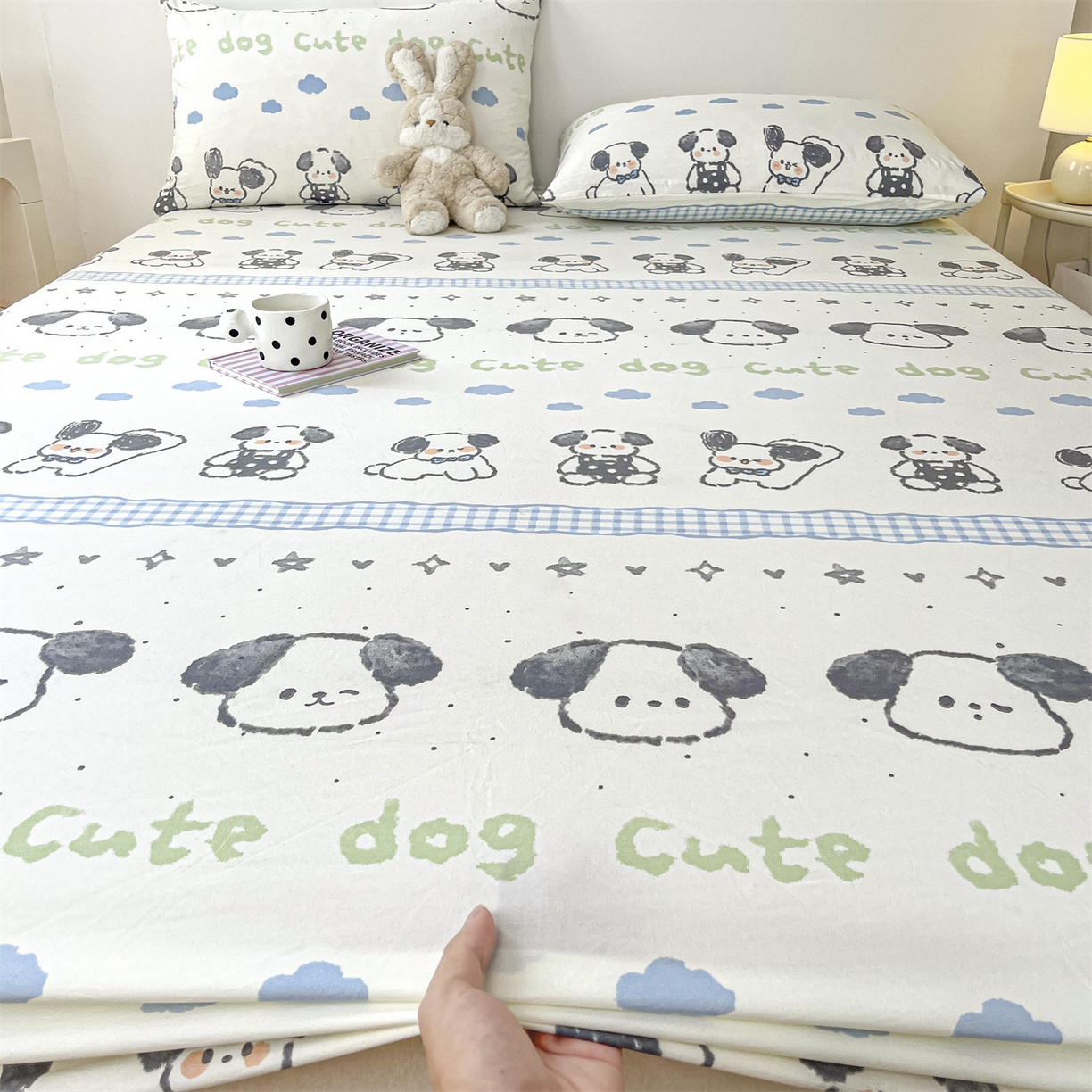 91家纺网 家纺一手货源 找家纺 盛秋家纺 2025新款A类水洗棉卡通印花床笠单品床笠单件单床笠 欢乐狗