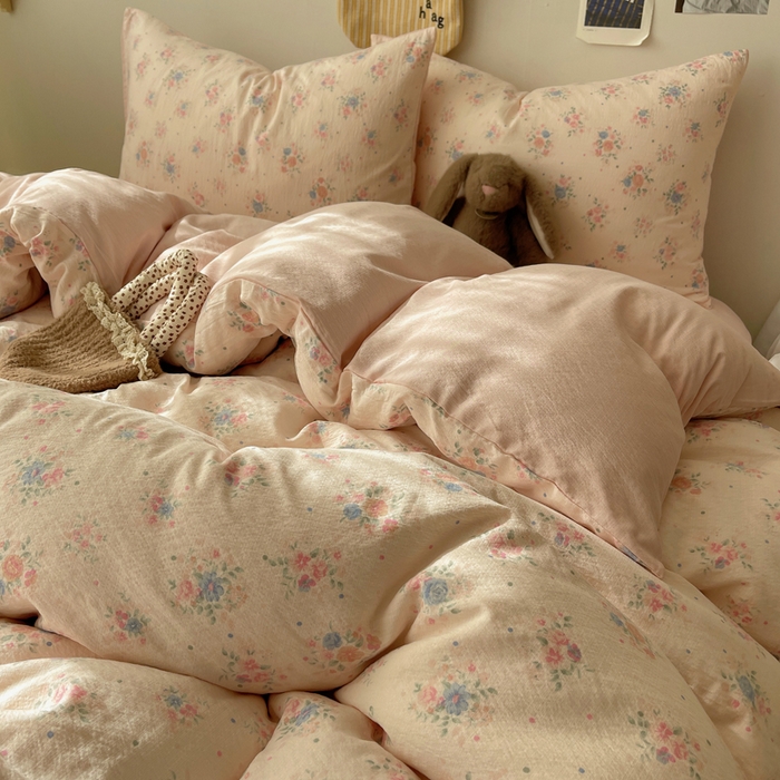 91家纺网 家纺一手货源 找家纺 贝扬思家纺 2025新款云感双层纱印花四件套 芊芊花海