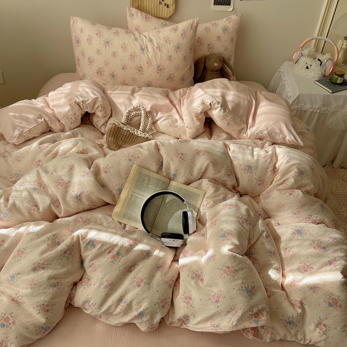 91家纺网 家纺一手货源 找家纺 贝扬思家纺 2025新款云感双层纱印花四件套 芊芊花海