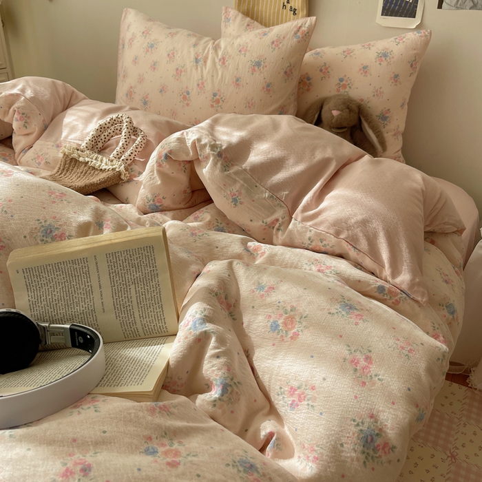 91家纺网 家纺一手货源 找家纺 贝扬思家纺 2025新款云感双层纱印花四件套 芊芊花海