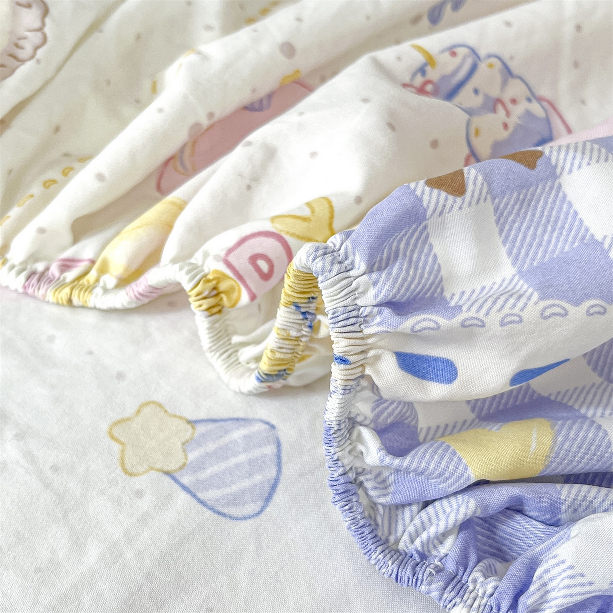 91家纺网 家纺一手货源 找家纺 盛秋家纺 2025新款A类水洗棉卡通印花床笠单品床笠单件单床笠 开心派对