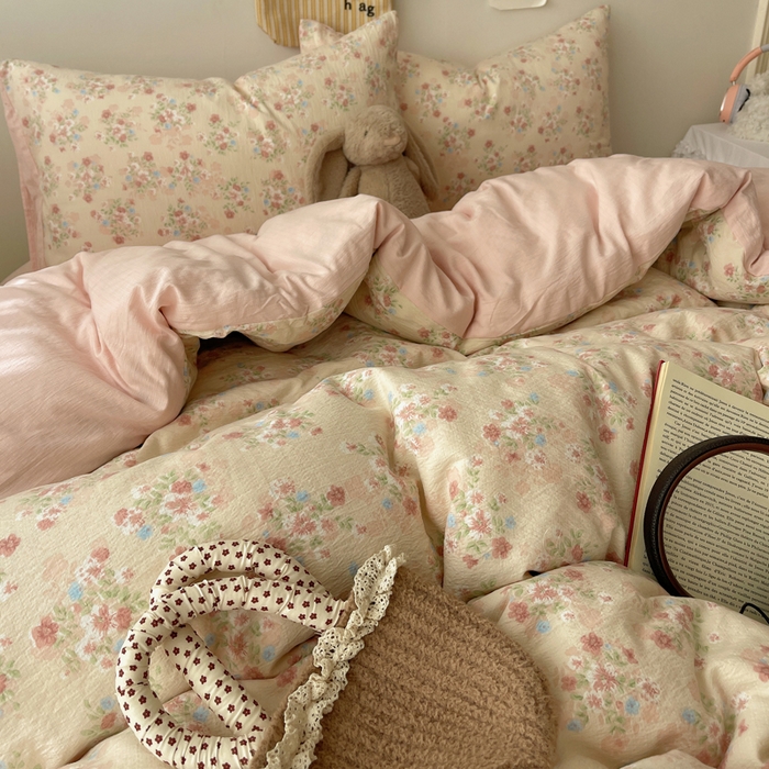 91家纺网 家纺一手货源 找家纺 贝扬思家纺 2025新款云感双层纱印花四件套 序曲-粉