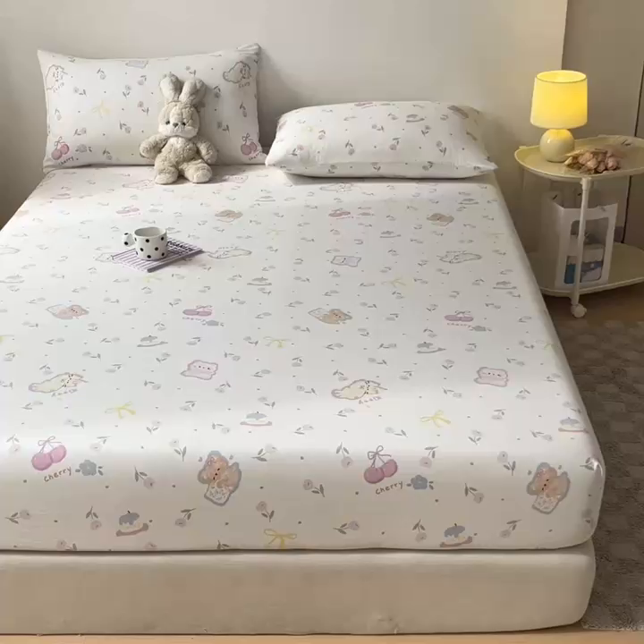 91家纺网 家纺一手货源 找家纺 盛秋家纺 2025新款A类水洗棉卡通印花床笠单品床笠单件单床笠 花满天