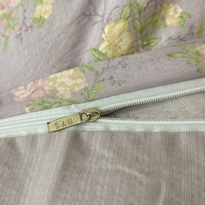 91家纺网 家纺一手货源 找家纺 贝扬思家纺 2025新款云感双层纱印花四件套 凝夜