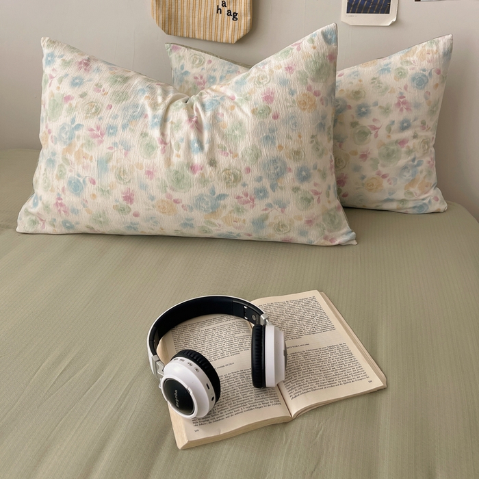 91家纺网 家纺一手货源 找家纺 贝扬思家纺 2025新款云感双层纱印花四件套 栀子花信