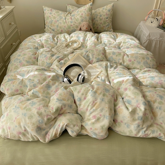 91家纺网 家纺一手货源 找家纺 贝扬思家纺 2025新款云感双层纱印花四件套 栀子花信