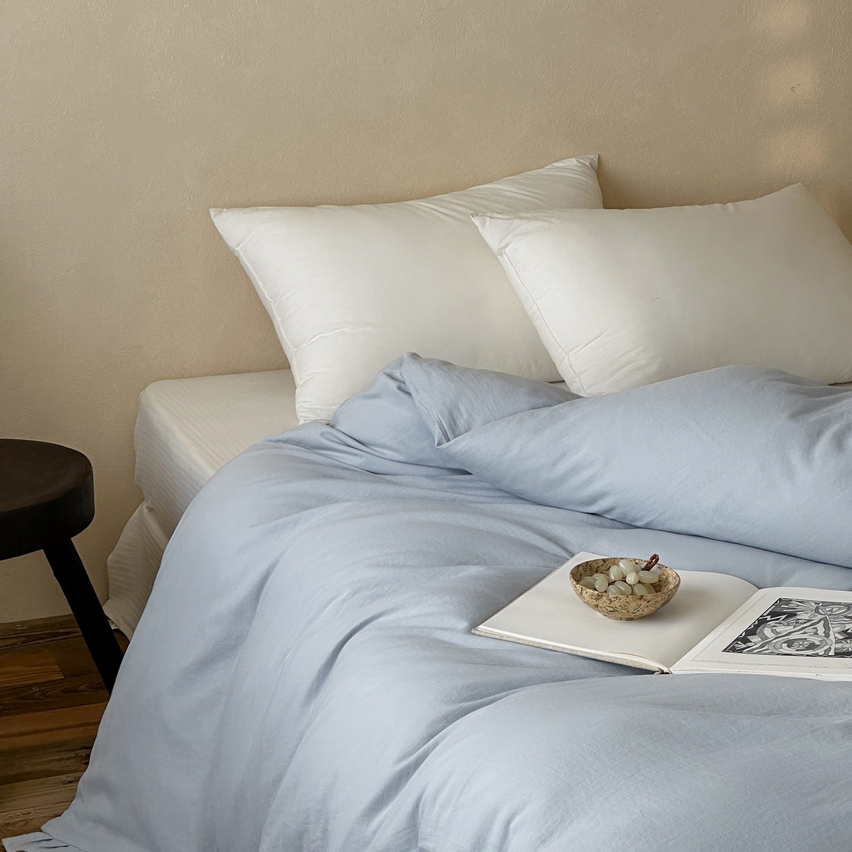 91家纺网 家纺一手货源 找家纺 三味舒屋 2025新款花边美学全棉双层纱单品单被套 海岛迷雾