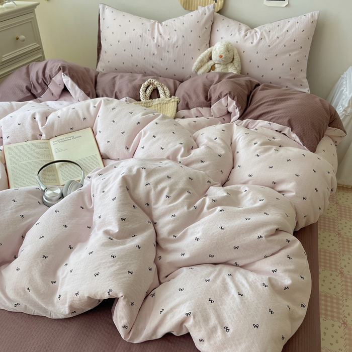 91家纺网 家纺一手货源 找家纺 贝扬思家纺 2025新款云感双层纱印花四件套 小紫结