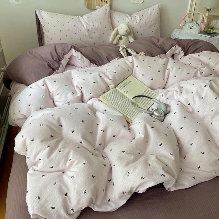 91家纺网 家纺一手货源 找家纺 贝扬思家纺 2025新款云感双层纱印花四件套 小紫结