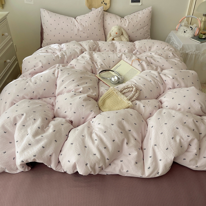 91家纺网 家纺一手货源 找家纺 贝扬思家纺 2025新款云感双层纱印花四件套 小紫结