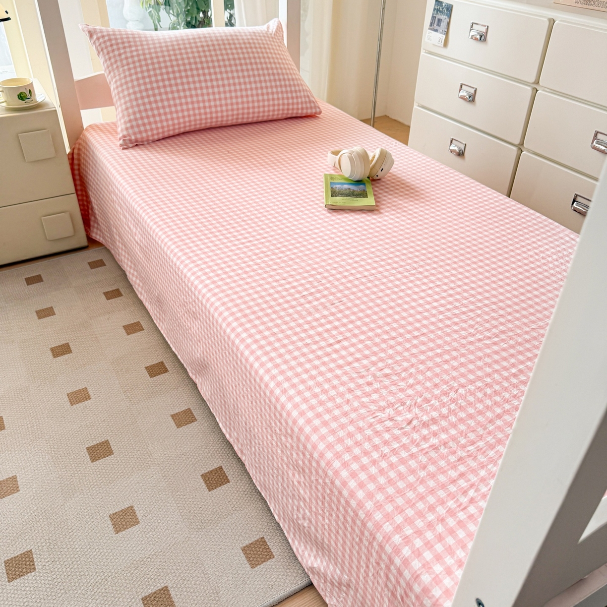 91家纺网 家纺一手货源 找家纺 盛秋家纺 2025新款A类水洗棉格子印花床笠单品床笠单件单床笠 粉小格