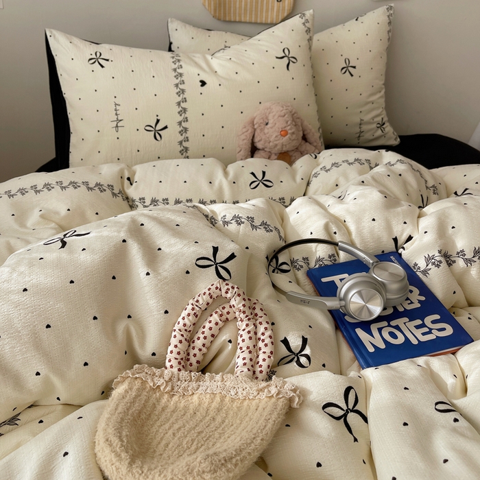 91家纺网 家纺一手货源 找家纺 贝扬思家纺 2025新款云感双层纱印花四件套 美梦结