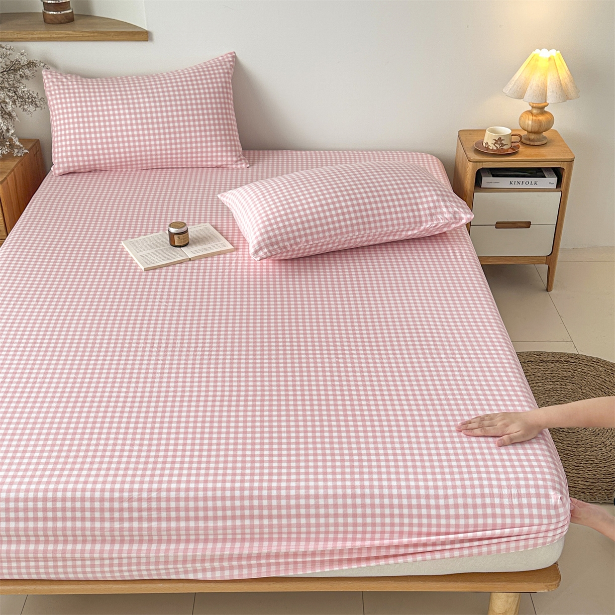 91家纺网 家纺一手货源 找家纺 盛秋家纺 2025新款A类水洗棉格子印花床笠单品床笠单件单床笠 粉小格