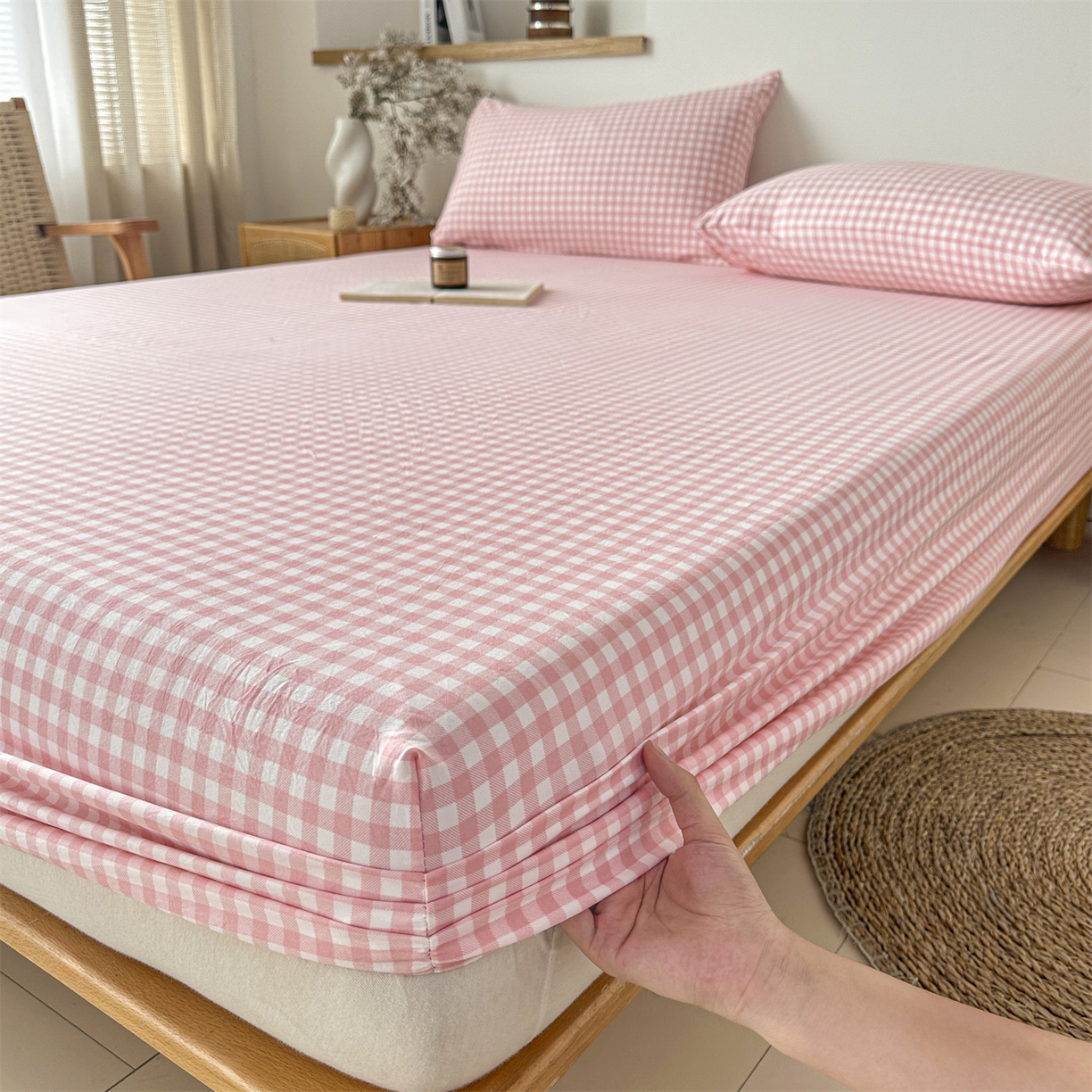 91家纺网 家纺一手货源 找家纺 盛秋家纺 2025新款A类水洗棉格子印花床笠单品床笠单件单床笠 粉小格