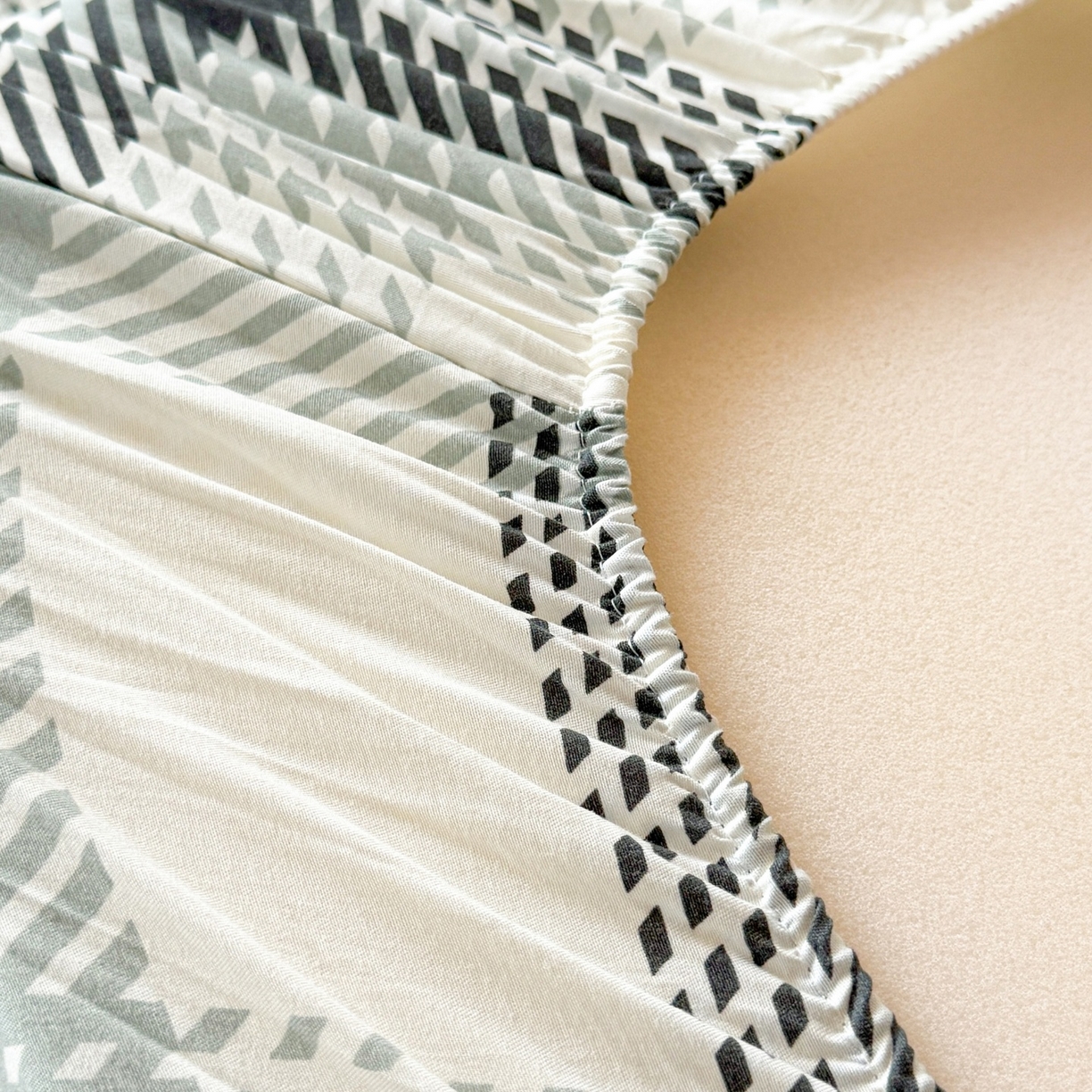 91家纺网 家纺一手货源 找家纺 盛秋家纺 2025新款A类水洗棉格子印花床笠单品床笠单件单床笠 格瑞斯