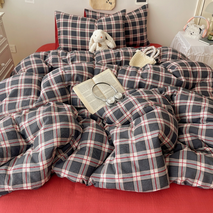 91家纺网 家纺一手货源 找家纺 贝扬思家纺 2025新款云感双层纱印花四件套 幻夜