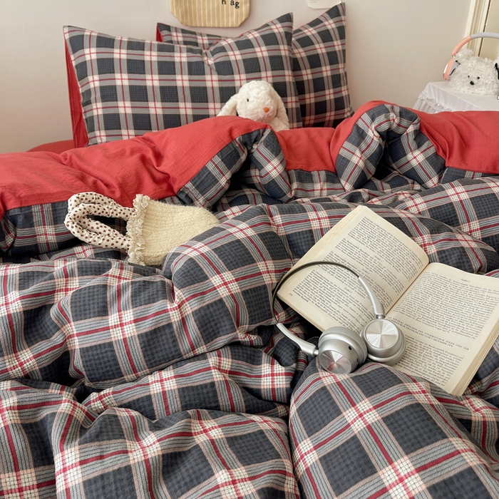 91家纺网 家纺一手货源 找家纺 贝扬思家纺 2025新款云感双层纱印花四件套 幻夜