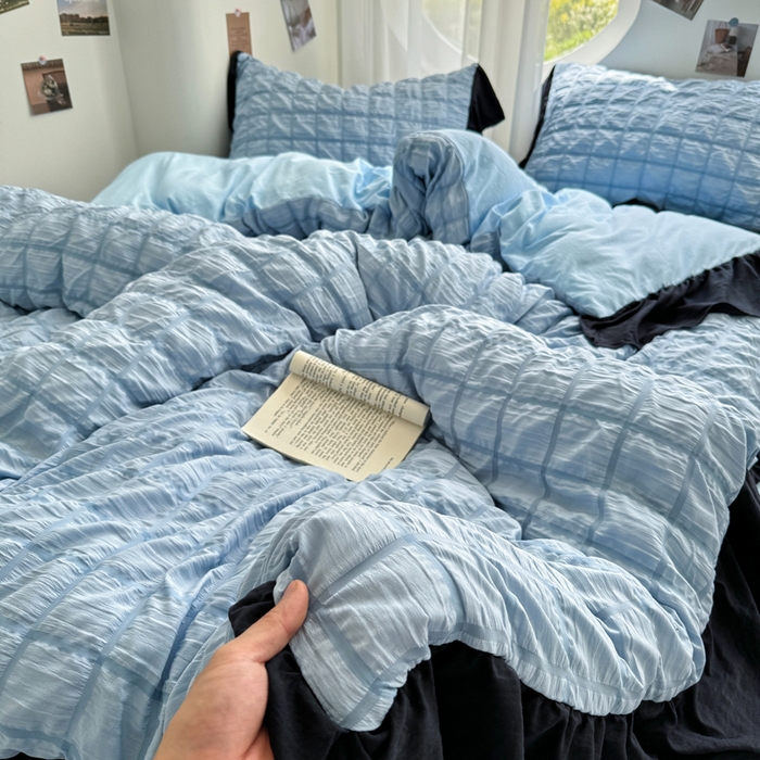 91家纺网 家纺一手货源 找家纺 优卡迪家纺馆 2025新款亲肤舒适A类法式泡泡纱花边款四件套 蓝莓仙草