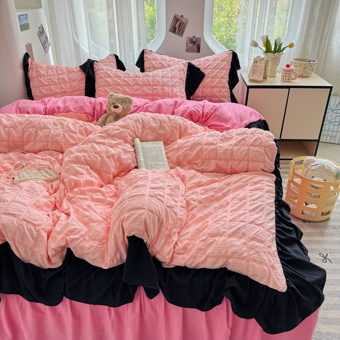 91家纺网 家纺一手货源 找家纺 优卡迪家纺馆 2025新款亲肤舒适A类法式泡泡纱花边款四件套 奶油蜜桃