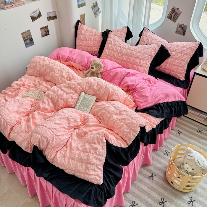 91家纺网 家纺一手货源 找家纺 优卡迪家纺馆 2025新款亲肤舒适A类法式泡泡纱花边款四件套 奶油蜜桃