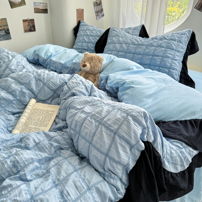 91家纺网 家纺一手货源 找家纺 优卡迪家纺馆 2025新款亲肤舒适A类法式泡泡纱花边款四件套 蓝莓仙草