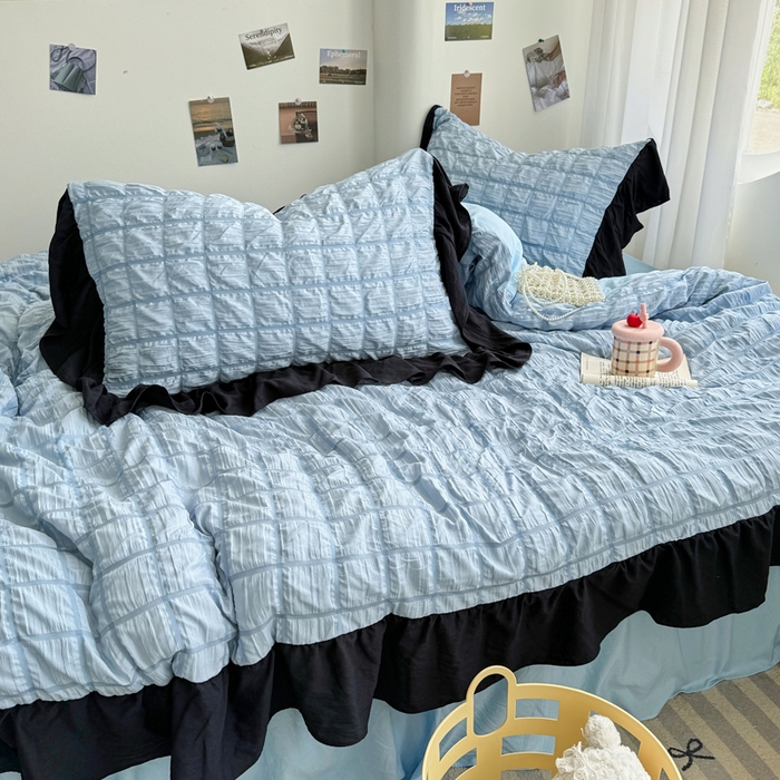 91家纺网 家纺一手货源 找家纺 优卡迪家纺馆 2025新款亲肤舒适A类法式泡泡纱花边款四件套 蓝莓仙草