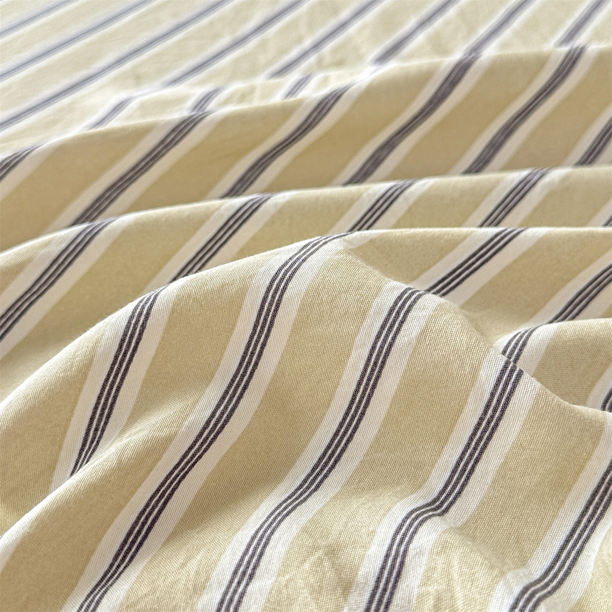 91家纺网 家纺一手货源 找家纺 盛秋家纺 2025新款A类水洗棉格子印花床笠单品床笠单件单床笠 泡芙黄