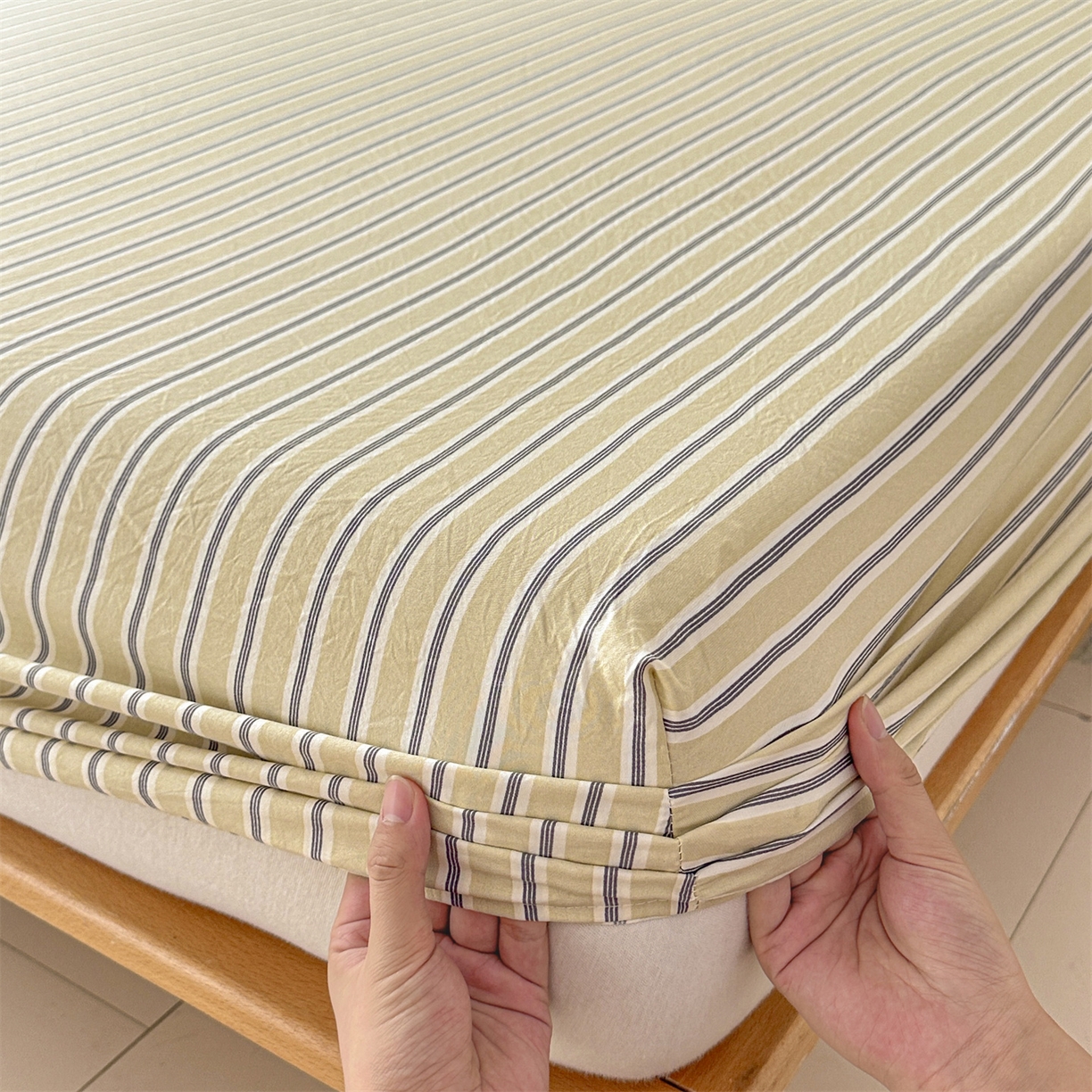 91家纺网 家纺一手货源 找家纺 盛秋家纺 2025新款A类水洗棉格子印花床笠单品床笠单件单床笠 泡芙黄