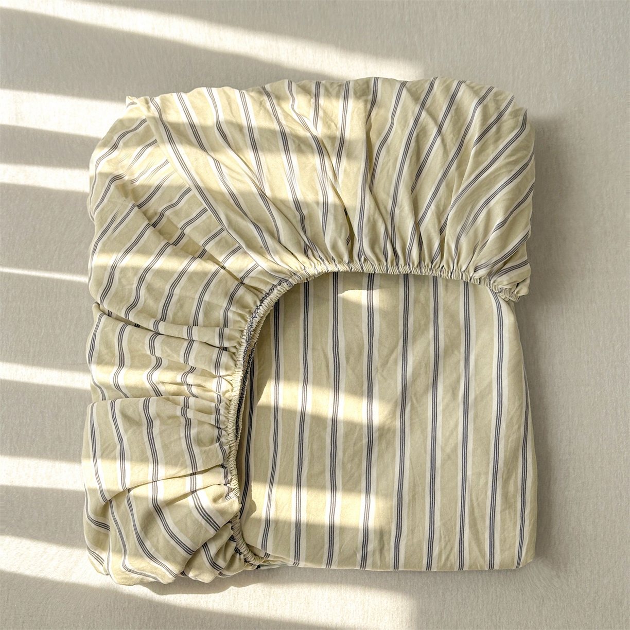 91家纺网 家纺一手货源 找家纺 盛秋家纺 2025新款A类水洗棉格子印花床笠单品床笠单件单床笠 泡芙黄