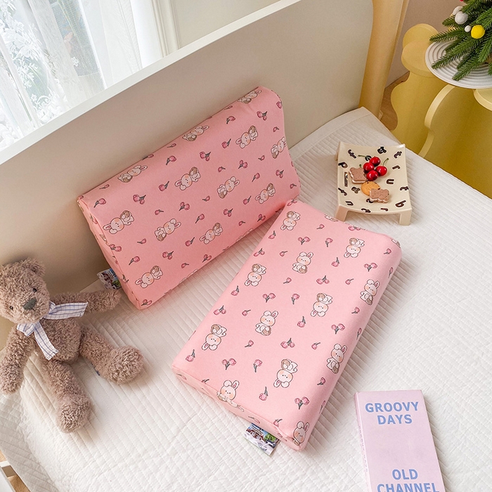 91家纺网 家纺一手货源 找家纺 美丽折家纺 2025新款A类全棉儿童乳胶枕枕头枕芯 花朵小兔 30x50cm/只（乳胶枕芯+外套+内套）