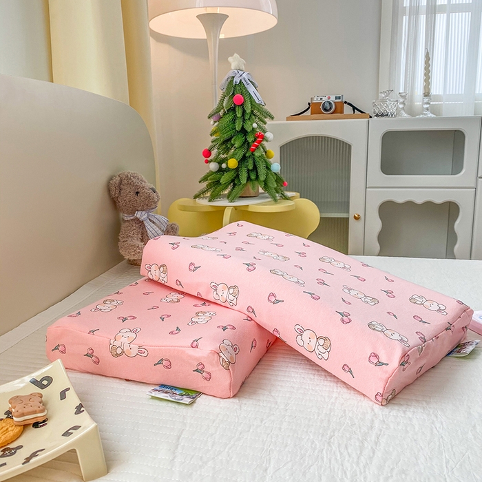 91家纺网 家纺一手货源 找家纺 美丽折家纺 2025新款A类全棉儿童乳胶枕枕头枕芯 花朵小兔 30x50cm/只（乳胶枕芯+外套+内套）