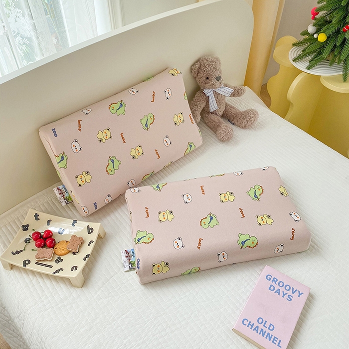 91家纺网 家纺一手货源 找家纺 美丽折家纺 2025新款A类全棉儿童乳胶枕枕头枕芯 恐龙小熊-咖 30x50cm/只（乳胶枕芯+外套+内套）