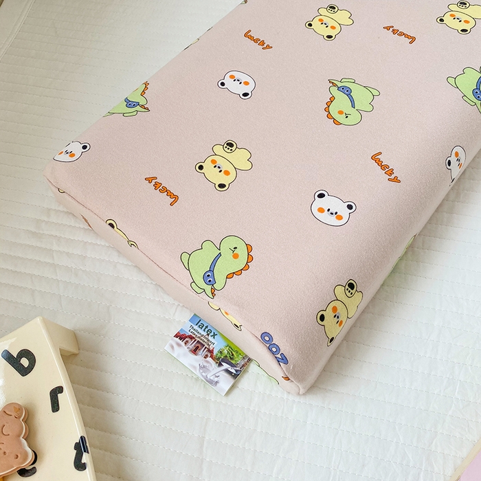 91家纺网 家纺一手货源 找家纺 美丽折家纺 2025新款A类全棉儿童乳胶枕枕头枕芯 恐龙小熊-咖 30x50cm/只（乳胶枕芯+外套+内套）