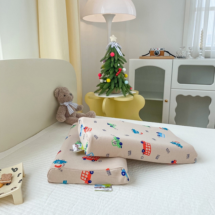 91家纺网 家纺一手货源 找家纺 美丽折家纺 2025新款A类全棉儿童乳胶枕枕头枕芯 米色工程车 30x50cm/只（乳胶枕芯+外套+内套）