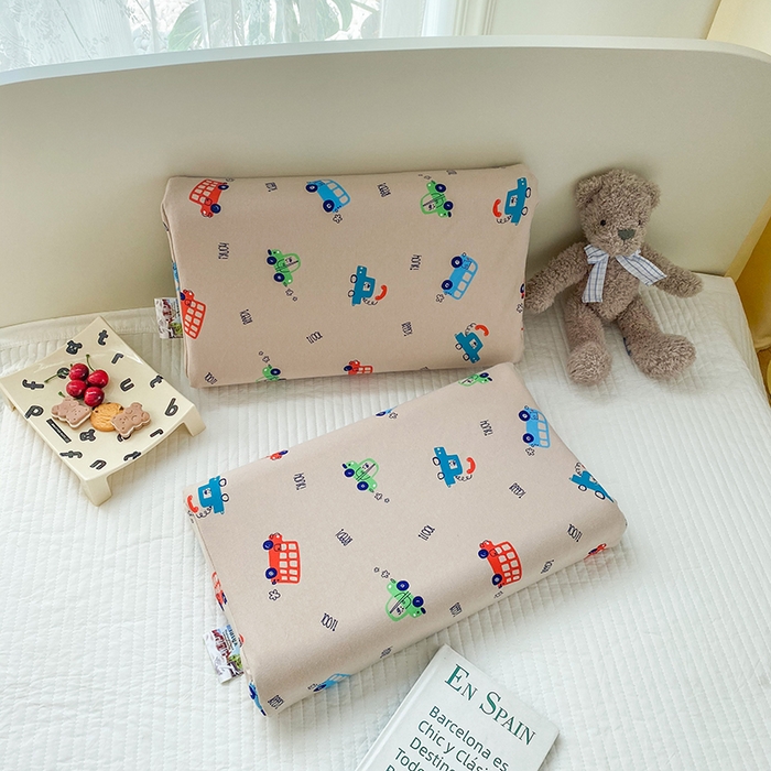 91家纺网 家纺一手货源 找家纺 美丽折家纺 2025新款A类全棉儿童乳胶枕枕头枕芯 米色工程车 30x50cm/只（乳胶枕芯+外套+内套）