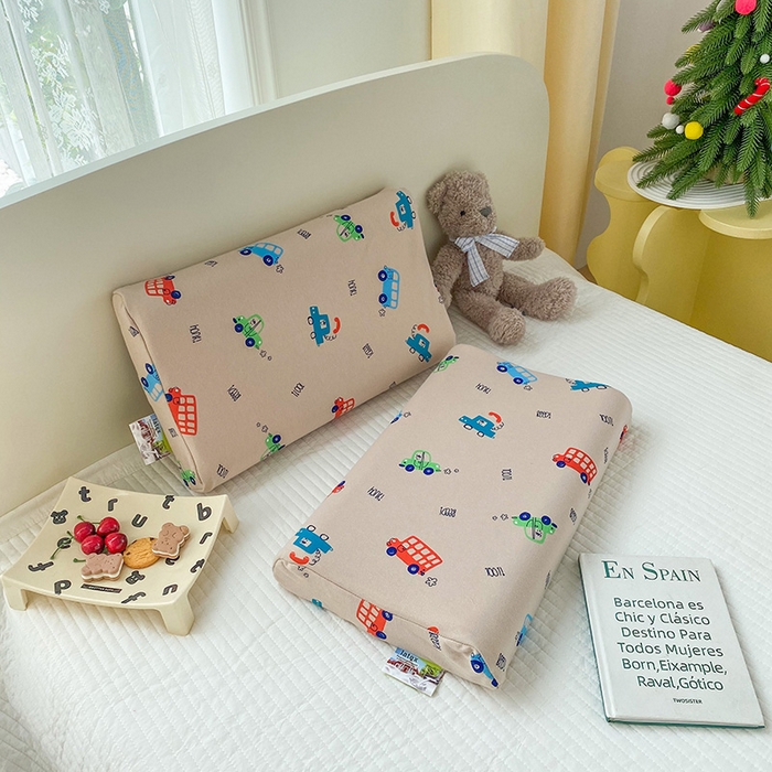 91家纺网 家纺一手货源 找家纺 美丽折家纺 2025新款A类全棉儿童乳胶枕枕头枕芯 米色工程车 30x50cm/只（乳胶枕芯+外套+内套）