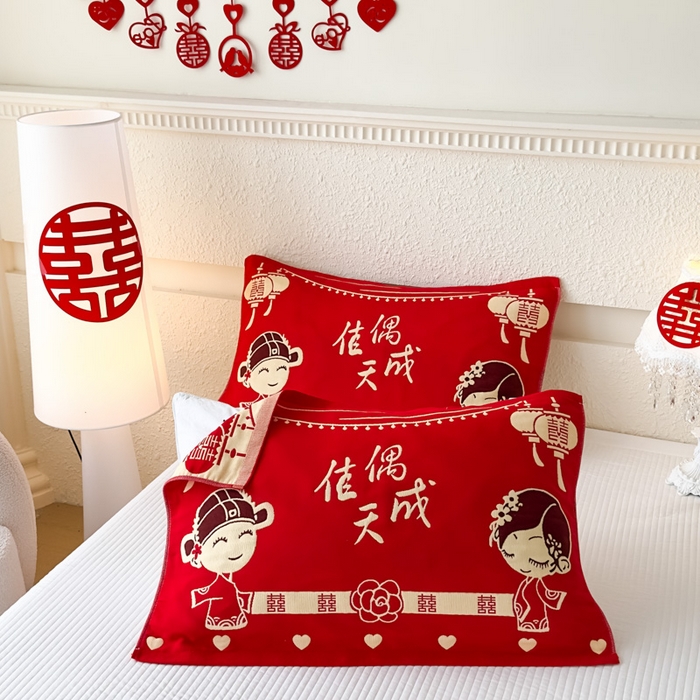 91家纺网 家纺一手货源 找家纺 悦然毛巾被 2025新款悦然三层大红枕巾婚庆三层全棉纯棉纱布枕巾 佳偶天成 52x78cm枕巾一对