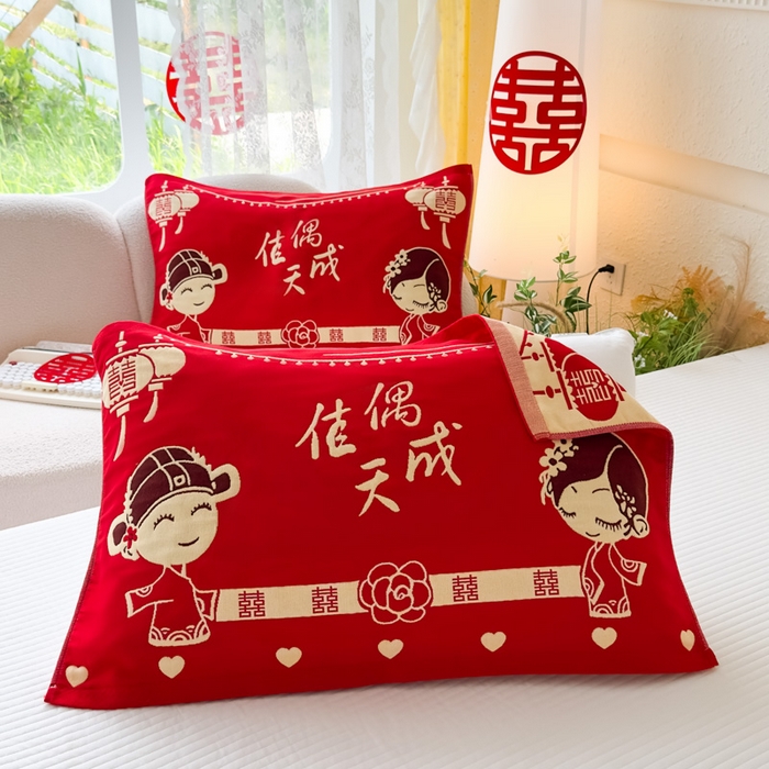 91家纺网 家纺一手货源 找家纺 悦然毛巾被 2025新款悦然三层大红枕巾婚庆三层全棉纯棉纱布枕巾 佳偶天成 52x78cm枕巾一对