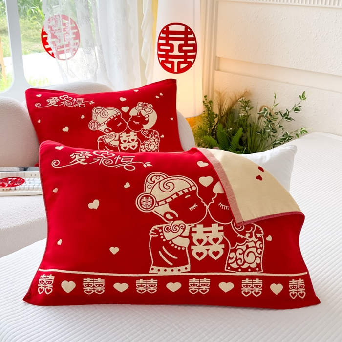 91家纺网 家纺一手货源 找家纺 悦然毛巾被 2025新款悦然三层大红枕巾婚庆三层全棉纯棉纱布枕巾 爱永恒 52x78cm枕巾一对