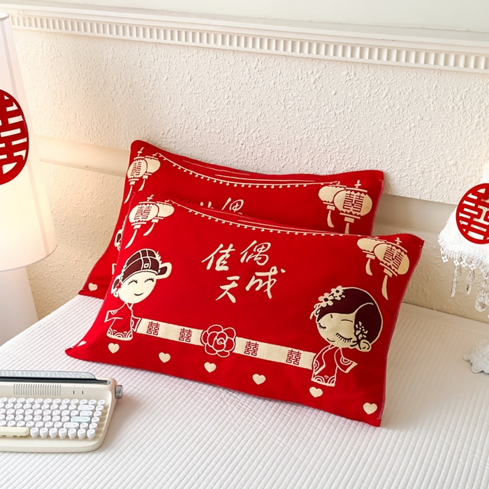 91家纺网 家纺一手货源 找家纺 悦然毛巾被 2025新款悦然三层大红枕巾婚庆三层全棉纯棉纱布枕巾 佳偶天成 52x78cm枕巾一只