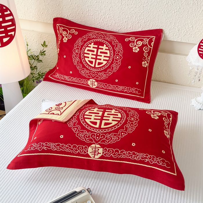 91家纺网 家纺一手货源 找家纺 悦然毛巾被 2025新款悦然三层大红枕巾婚庆三层全棉纯棉纱布枕巾 红妆喜事 52x78cm枕巾一只