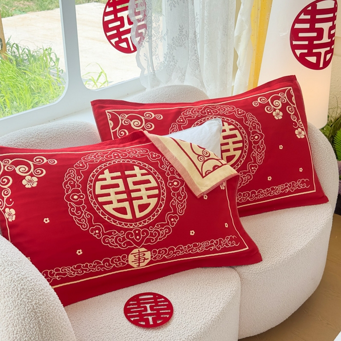 91家纺网 家纺一手货源 找家纺 悦然毛巾被 2025新款悦然三层大红枕巾婚庆三层全棉纯棉纱布枕巾 红妆喜事 52x78cm枕巾一只