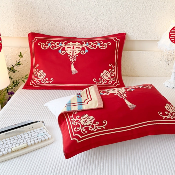 91家纺网 家纺一手货源 找家纺 悦然毛巾被 2025新款悦然三层大红枕巾婚庆三层全棉纯棉纱布枕巾 吉红如意 52x78cm枕巾一只