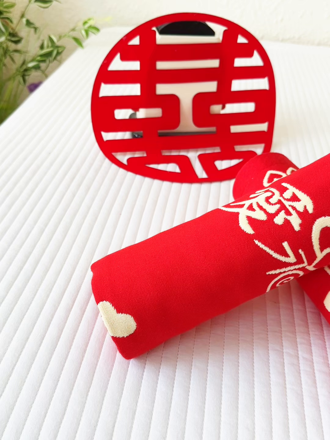 91家纺网 家纺一手货源 找家纺 悦然毛巾被 2025新款悦然三层大红枕巾婚庆三层全棉纯棉纱布枕巾 吉红如意 52x78cm枕巾一只