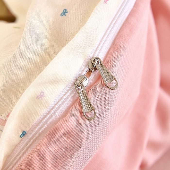 91家纺网 家纺一手货源 找家纺 2025新款全棉双层纱印花四件套（第二批）精灵猫咪